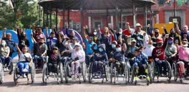 Con la finalidad de generar conciencia social sobre los retos que enfrentan las personas con discapacidad motriz.