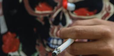 ANPEC comentó que prohibir la exhibición de cigarros creará un mercado negro, afectará la economía de los comercios y transgrede las libertades individuales.
Foto: CUARTOSCURO.COM