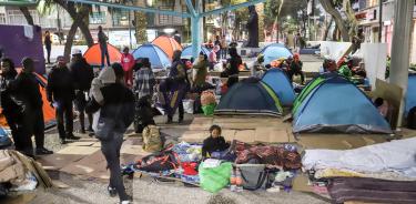 migrantes mantienen su campamento en un parque de la colonia Juarez en espera a su resolucion en migracion.