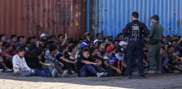 Migrantes detenidos por la Patrulla Fronteriza en Eagle Pass, Texas/