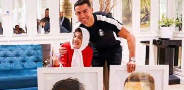 Momento en que Cristiano Ronaldo muestra afecto a la pintora soltera Hamami