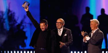 Los Latin Grammy premian a Antonio Banderas.