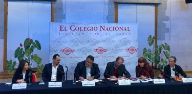 El convenio fue firmado por el presidente en turno de ECN, Juan Villoro, y Fernando Delgado, representante en México de CUNY.