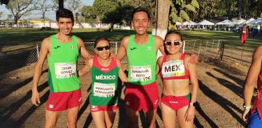 El relevo mixto mexicano formado por César Gómez, Emmanuel Reyes, Margarita Hernández y Adela Honorato cerró de orma espectacular el evento con otra de oro.