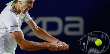 Zverev, sexto del ránking mundial, tiene dos triunfos en dos partidos ante Altmaier, raqueta 55 de la ATP.