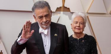 Francis Ford Coppola y Eleanor Coppola durante la alfombra roja de la entrega de los Premios Oscar.