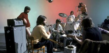 Paul McCartney, George Harrison, Ringo Starr y John Lennon en 'THE BEATLES: LET IT BE'