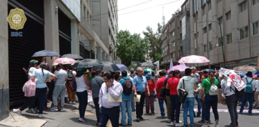 Manifestantes que se encontraban en Isabel la Católica entre Lucas Alamán y Av. Fray Servando T. de Mier