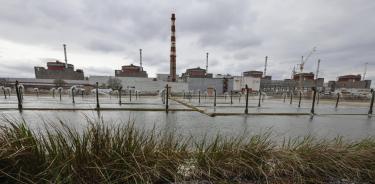 Fotografía de archivo del 29 de marzo de 2023 de la central nuclear de Zaporizhzhia