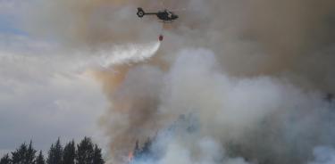 Disminuyen líneas de propagación pero gran incendio de Quito aún no está controlado/