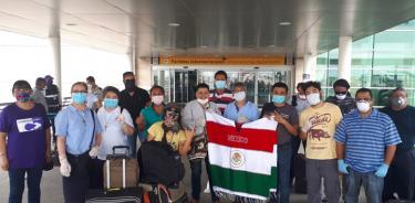 Regresan 113 mexicanos desde Ecuador, Colombia y Cuba