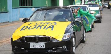 La cuarentena divide a los brasileños