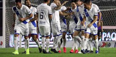 Puebla goleó 4-1 a Mazatlán en el primer juego en el Estadio Kraken
