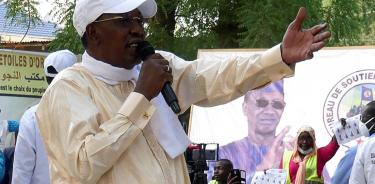 Muere en combate el presidente de Chad un día después de ser reelegido