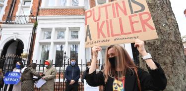 Miles de rusos desafían a Putin y se manifiestan en favor de Navalni