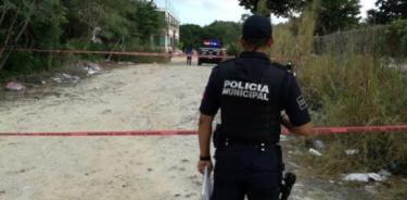 Comando irrumpe en zona habitada al sur de Playa del Carmen; realizan disparos y queman viviendas