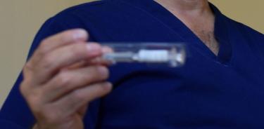 Cofepris libera dos lotes de la vacuna Cansino envasada en Querétaro para su aplicación