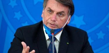 Bolsonaro acusa a gobernadores  de inflar el número de muertes