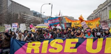 Marchan miles en Nueva York por la igualdad y contra Trump