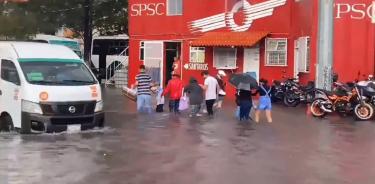 Lluvias provocan inundaciones y encharcamientos en la CDMX