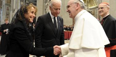 Obispos católicos de EU apuntan contra Biden con un documento sobre el aborto