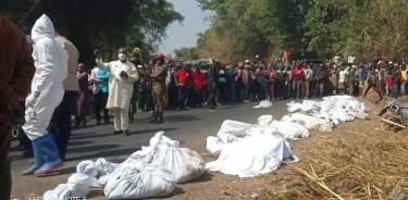 Mueren al menos 53 personas en el choque entre un autobús y un camión en Camerún