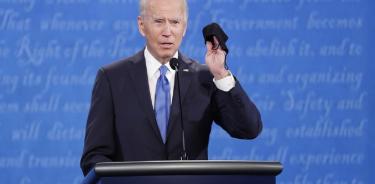 Biden pide a los estadunidenses que usen cubrebocas en sus primeros cien días: “Sólo cien, y ya verán”