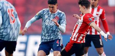 PSV y Ajax 1-1 en el clásico holandés con participación mexicana