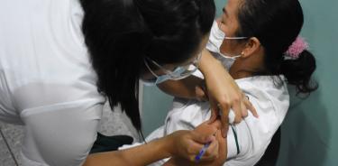 Más de 5 mil médicos privados recibirán vacuna contra COVID en CDMX