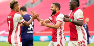 Ajax golea 5-0 al Heracles en la Eredivisie, sin Edson Álvarez