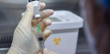 Una dosis de la vacuna de Pfizer reduce un 75% las infecciones asintomáticas