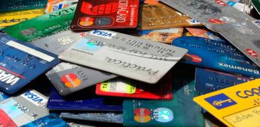Pandemia redujo uso de tarjetas bancarias: Condusef