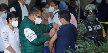 En el limbo, millones de pesos transferidos a superdelegados para vacunación