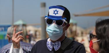 Israel elimina uso obligatorio de cubrebocas al aire libre tras éxito de la vacunación