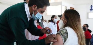 Gobernador de Puebla pide a la federación enviar vacunas COVID-19 ante tercera ola de la pandemia