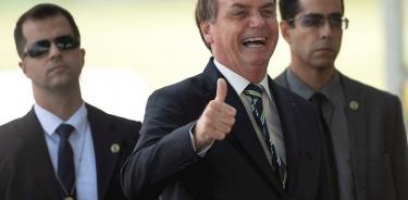 Bolsonaro duda de cifras de muertos por COVID-19 y reclama vuelta al trabajo