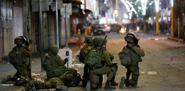 Israel mueve tropas en la frontera de Gaza y amenaza con una invasión terrestre