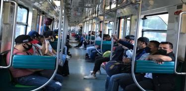 Los días lunes por la tarde relajan uso de cubrebocas en el Metro
