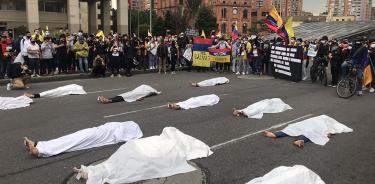 El grito por una profunda reforma policial en Colombia toma fuerza en las calles