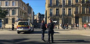 Hombre armado toma rehenes en un banco de Francia