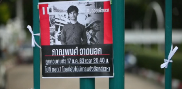 Estudiantes protestan contra el gobierno de Tailandia por censura