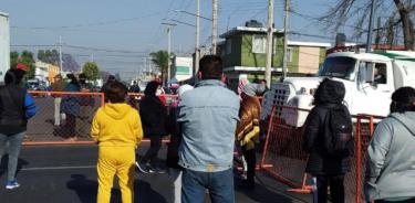 Bloquean Avenida Central en Ecatepec; exigen apertura de centros de vacunación