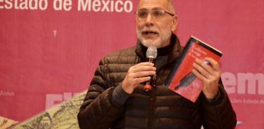 El escritor mexicano Guillermo Arriaga gana Premio Alfaguara