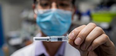 Ebrard presenta 4 proyectos de vacuna mexicana contra COVID