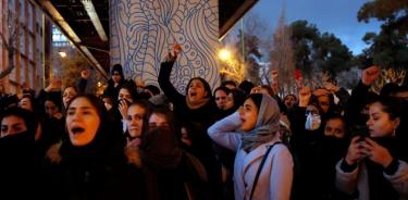 Rebrotan protestas en Irán contra el régimen, tras admitir derribo de avión