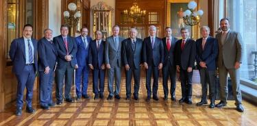 Las tensiones entre el presidente y los gobernadores, un texto de Carlos Martínez Assad