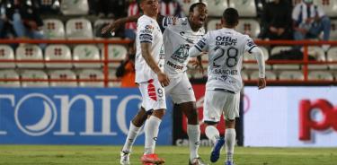 Pachuca elimina a Chivas con victoria 4-2
