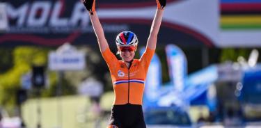 Anna Van der Breggen se convierte en doble campeona en el Mundial de Ciclismo