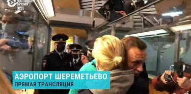 Navalni, detenido en el control de pasaportes al llegar a Moscú