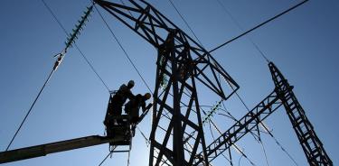 Advierten Canacintra daño a la industria eléctrica en caso de centralizar inversiones en CFE y PEMEX